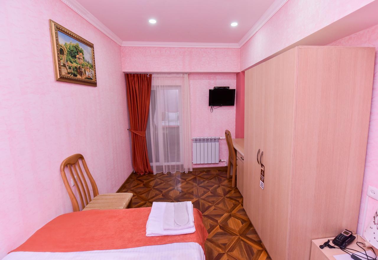 Gayane Hotel Alaverdi Luaran gambar
